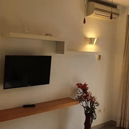 アパート With Heated Pools In アデヘ
